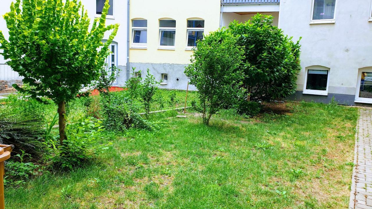Room In City Center Halle With Shared Bathroom & Kitchen - Free Wifi, Netflix, Ipad & Ground Floor Halle (Saale) Exterior foto