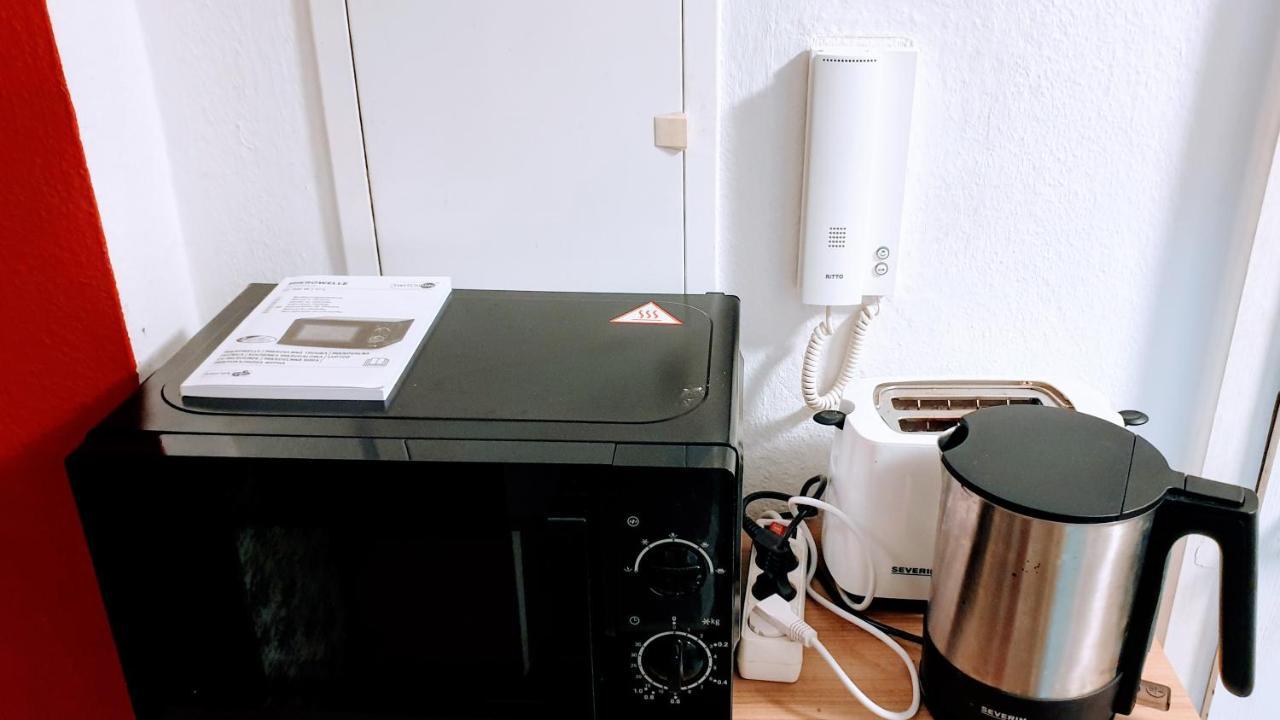 Room In City Center Halle With Shared Bathroom & Kitchen - Free Wifi, Netflix, Ipad & Ground Floor Halle (Saale) Exterior foto